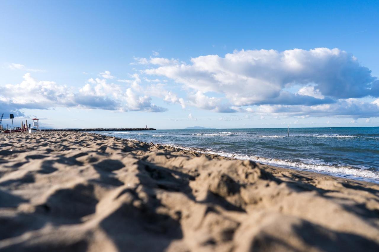 Lola Piccolo Hotel E Appartamenti Marina di Grosseto Eksteriør billede