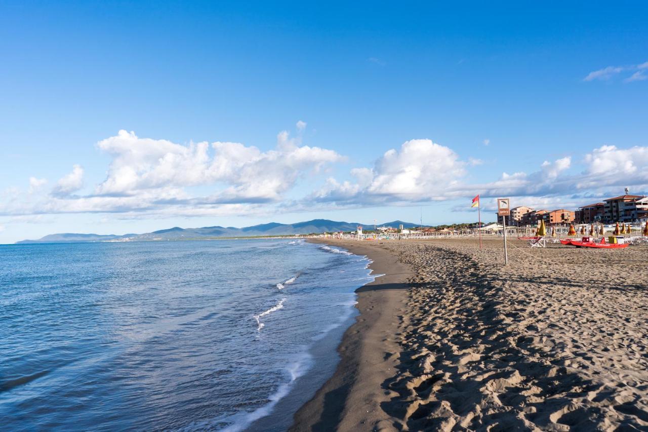 Lola Piccolo Hotel E Appartamenti Marina di Grosseto Eksteriør billede