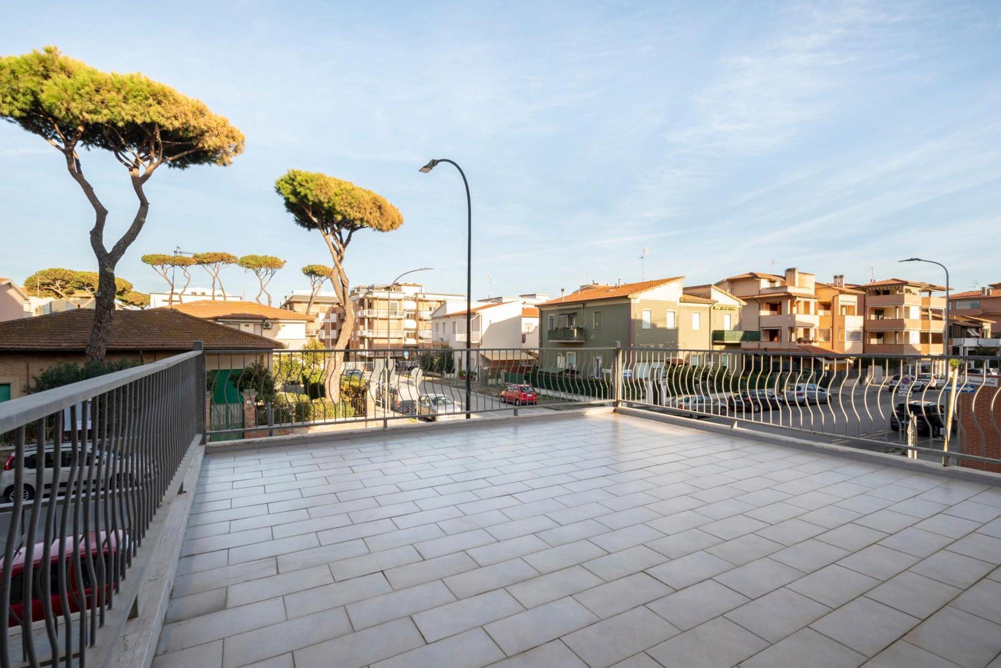 Lola Piccolo Hotel E Appartamenti Marina di Grosseto Eksteriør billede