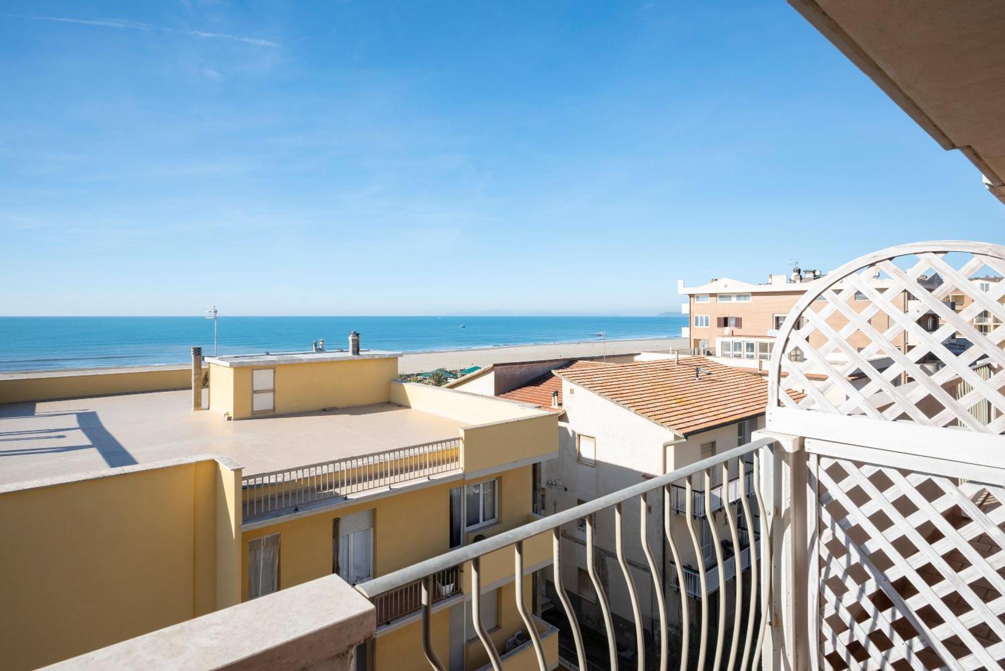 Lola Piccolo Hotel E Appartamenti Marina di Grosseto Eksteriør billede