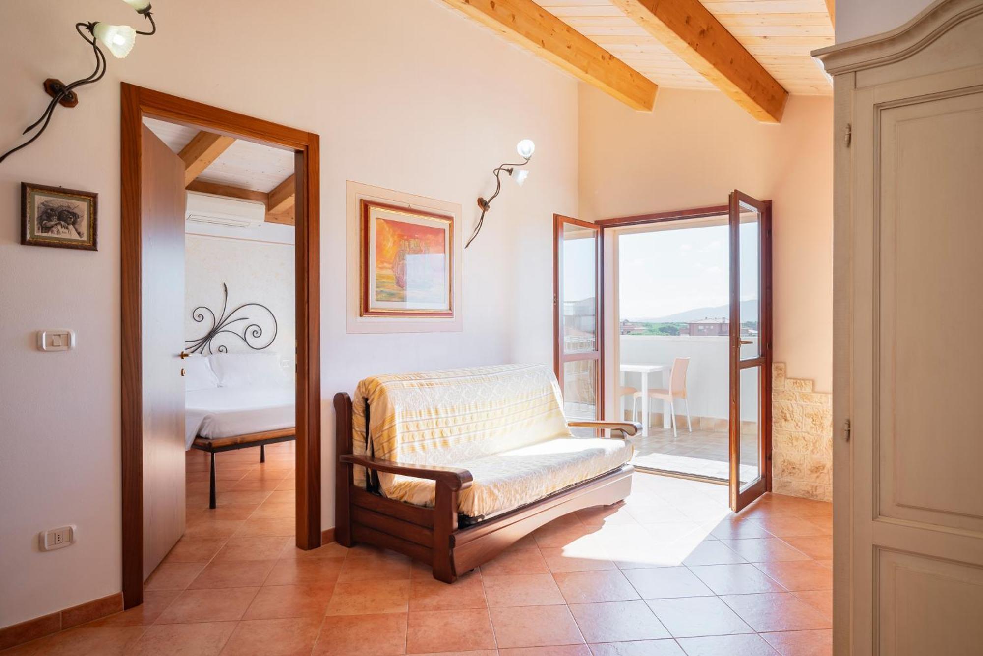 Lola Piccolo Hotel E Appartamenti Marina di Grosseto Eksteriør billede